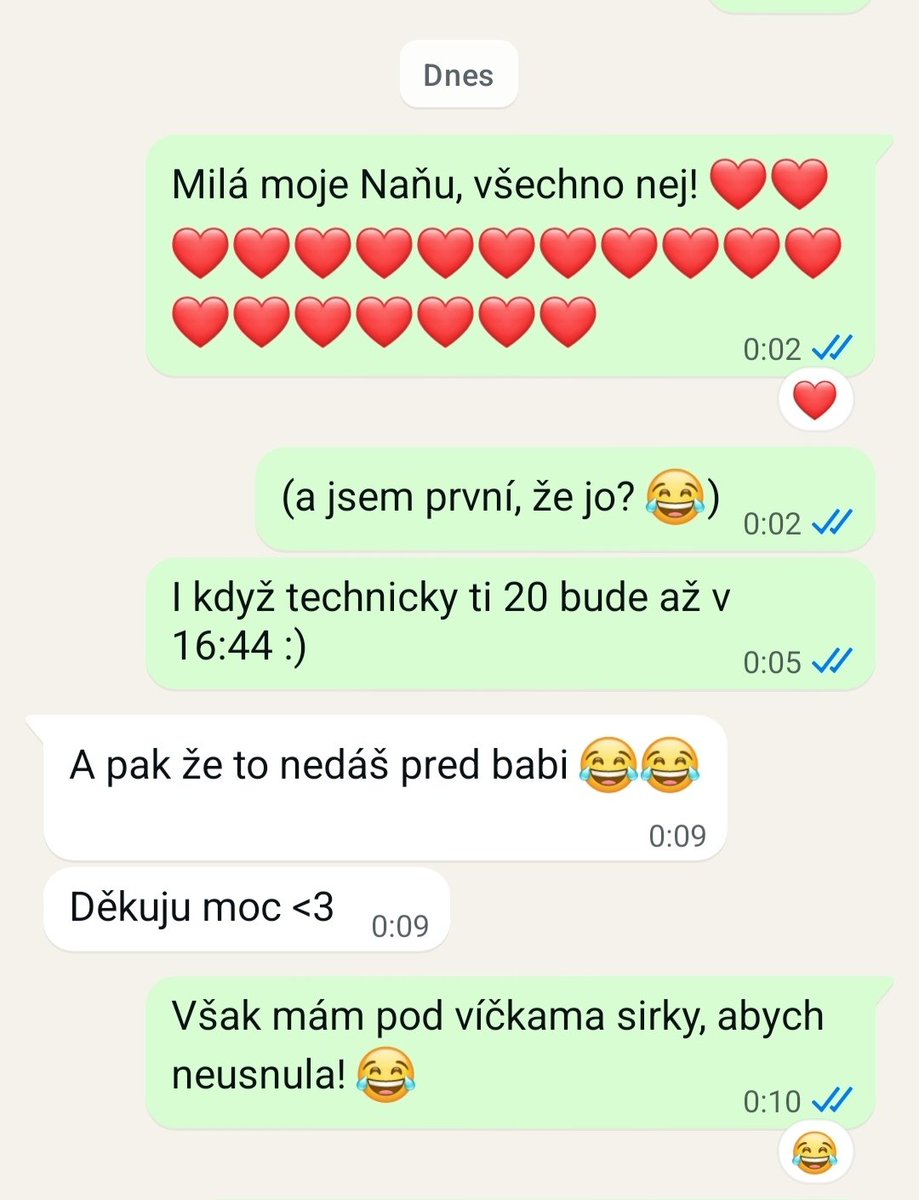 Prvni_krok's tweet image. Dneska je mýmu nejoblíbenějšímu dítěti od #A zakulacených 20. Už Ježíšek odhadl, že tohle triko bude nejvýstižnější :)
Akorát teda - kde jsem já, takový pískle, přišla k tak starým potomkům?!
(Live long and prosper, dítě moje milovaný ❤️❤️❤️ )