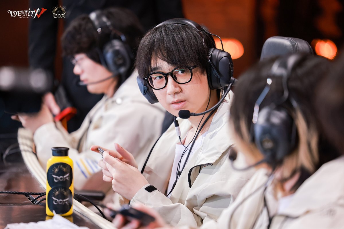 【公式】IdentityⅤ 第五人格eスポーツ事務所 tweet media