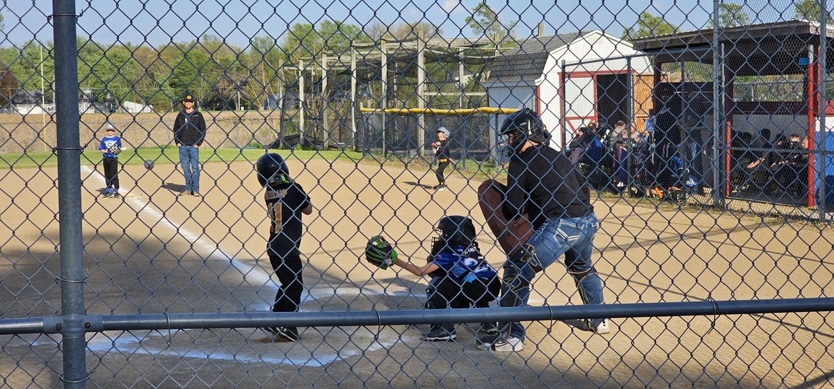 Austin Abbott, Uncommitted 2027, C/UTL, 3.3 GPA tweet media