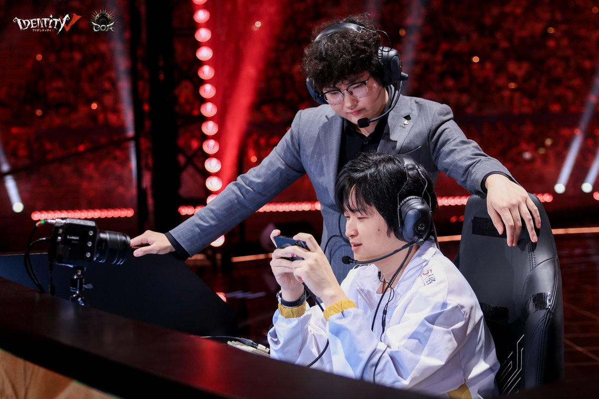 【公式】IdentityⅤ 第五人格eスポーツ事務所 tweet media