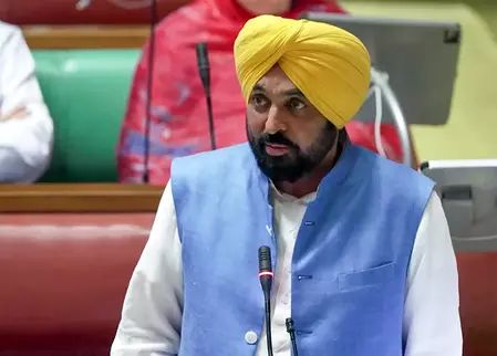 werindia's tweet image. #BhagwantMaan करेंगे राष्ट्रपति #Murmu से मुलाकात, 'आप' सांसदों के भाजपा में शामिल होने का उठा सकते हैं मुद्दा buff.ly/LdKrjjG #NationalNews #WeRIndia

Image Source: deshbandhu