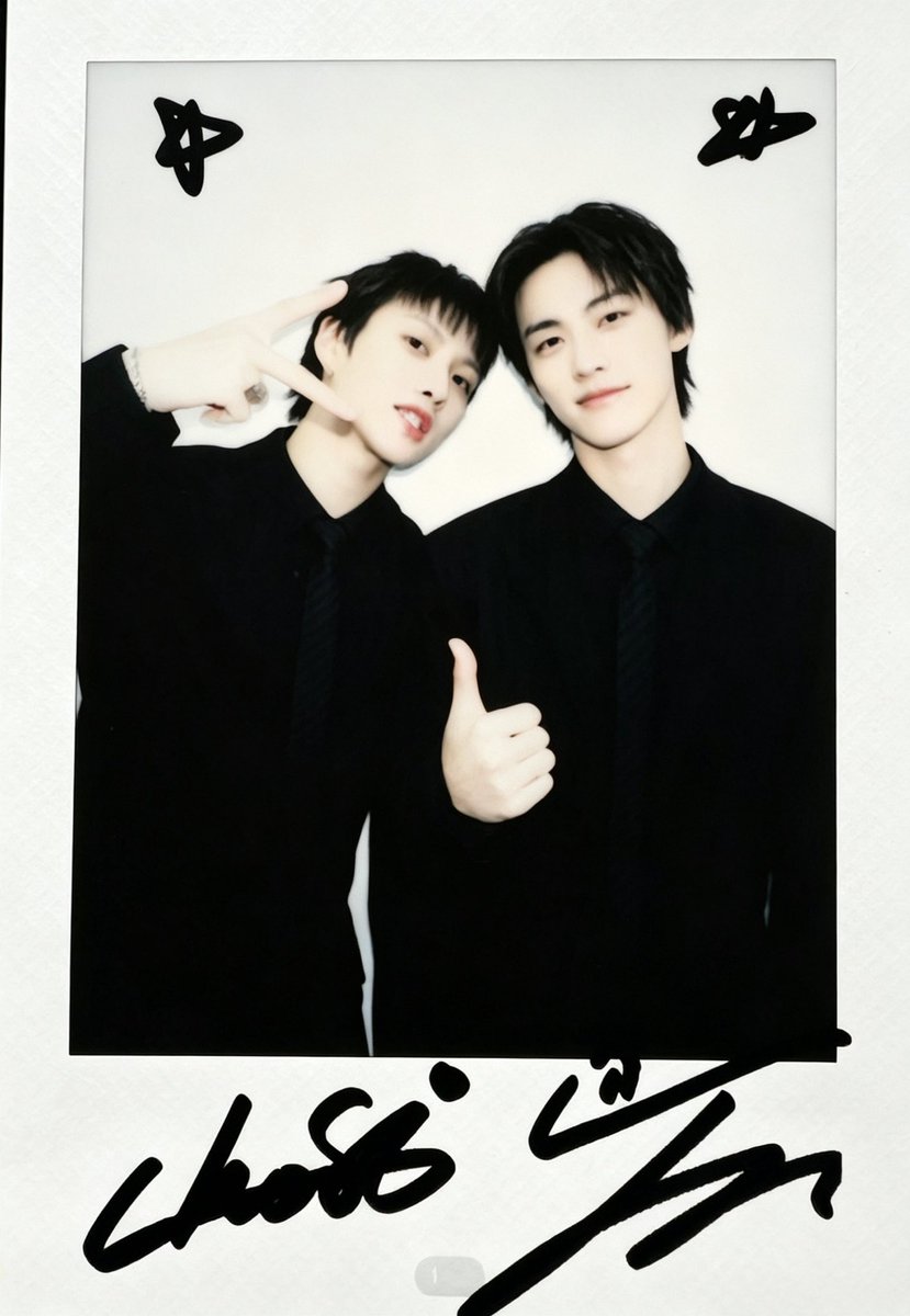 banihani57423's tweet photo. 조준즈
유닛폴라!!!!

#박석준
#조성일 https://t.co/WwDS8uVkuj