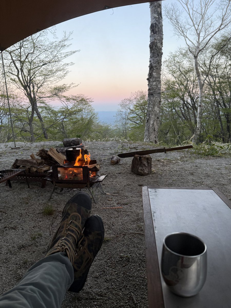 ＠  ョキ  ョキ campfire