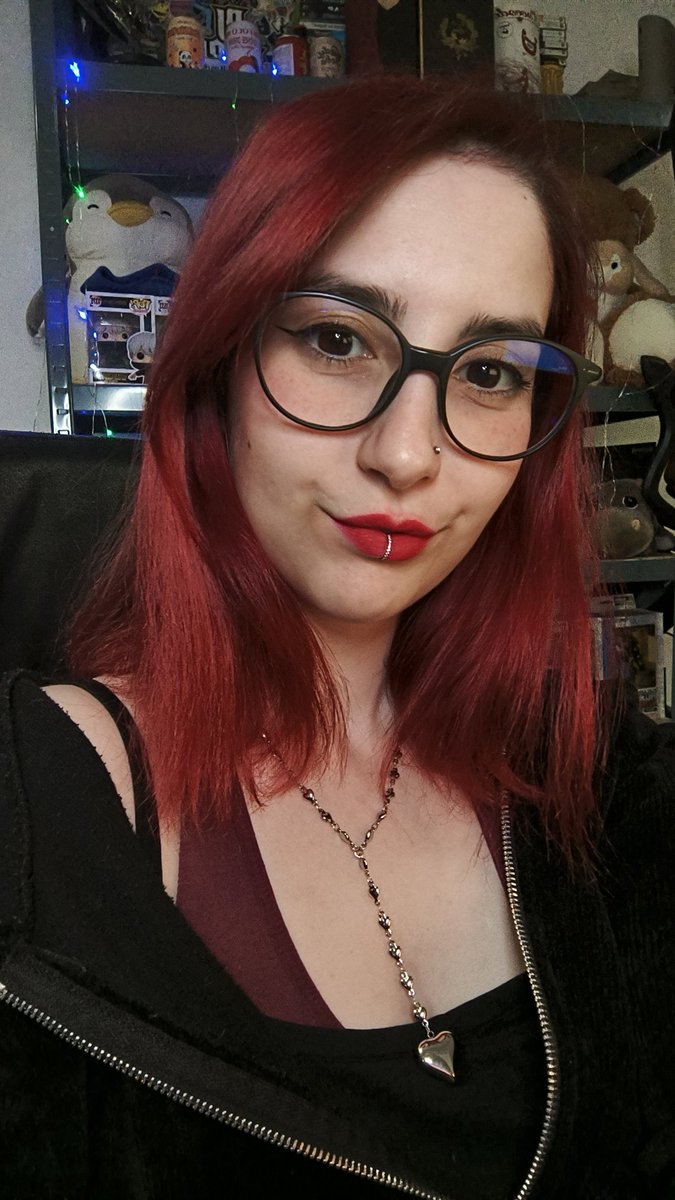 Kayleena__'s tweet photo. OI ! I'm still alive 💜
Let's go back with some stream bullshit still on these silent hills 💀 

 https://t.co/pDIseiIWYR https://t.co/bYyQm19hLA