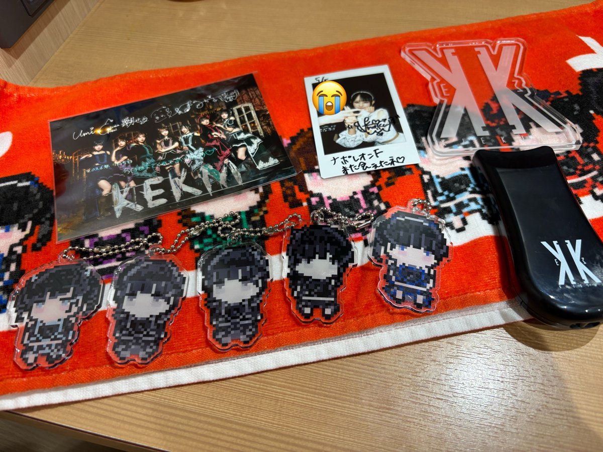 Napoleon_Fish6's tweet photo. KEKMデビューライブ行ってきました！
演出が凝ってて面白かったし、みんなの努力が伝わってきて最高のライブだった！
特典会で3年ぶりにまいまいと話せたし、目が合った瞬間名前呼んでくれて3年経っても覚えてくれてて嬉しかった😭
満足度高すぎの1日でした！
#KEKM
#まいぺーす
#こはくの告白 https://t.co/B2J0DgLuzN