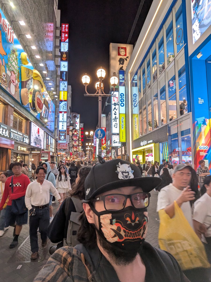 OverEdgeProps's tweet photo. Hit up Dotonbori tonight and had a Kobe Beef skewer and IchiRan for dinner!! 🤤 https://t.co/gnTY5yi2V7