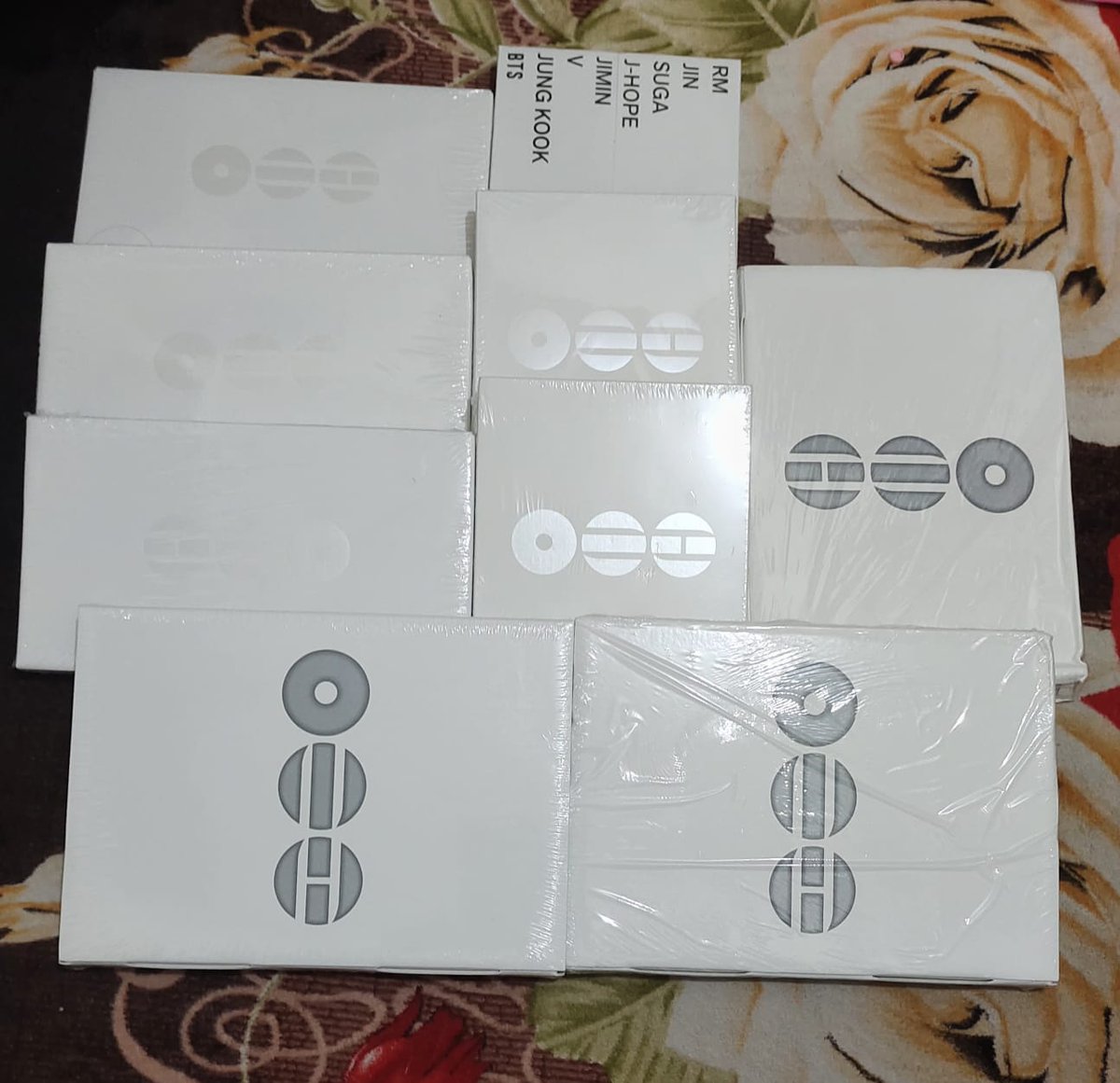 GA mini album Arirang!!!

Syarat 
GASPOL VOTE #AMAs 
RT
Like
Pake thread boleh serah aja

Drop ss vote kalian di sini!!!!
End kalo vote amas selesai 
Ada 4 sisa albums Arirang yg kecil2

Ayo merapat!!!!!