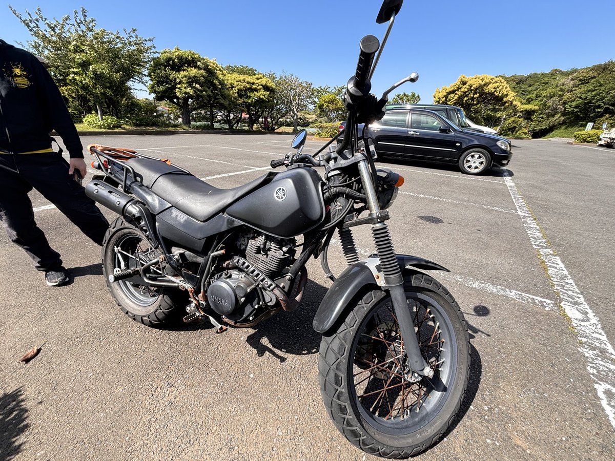 りゅうせい 今日は本当はライムグリーンのZXR（改）とTWの2台で走る予定だったけど