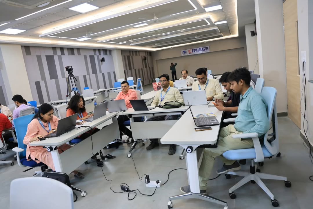 CimageP's tweet photo. Day 5 of FDP at CIMAGE featured a simulation session by IIT Bombay alumni, showcasing real-time decision-making through MS Games.

#CIMAGE #CIMAGE #FacultyDevelopmentProgramme #SimulationLearning #MSGames #InnovativeTeaching https://t.co/BXHxjc7SHN