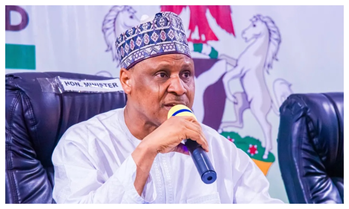Otowngist's tweet image. FG warns on rising misinformation and calls for stronger protection of journalists in Nigeria 🇳🇬

At World Press Freedom Day in Abuja, officials stressed that unsafe media environments threaten democracy.

Read more: otowngist.com/2026/05/fg-war…

#PressFreedom #Nigeria #Misinformatio