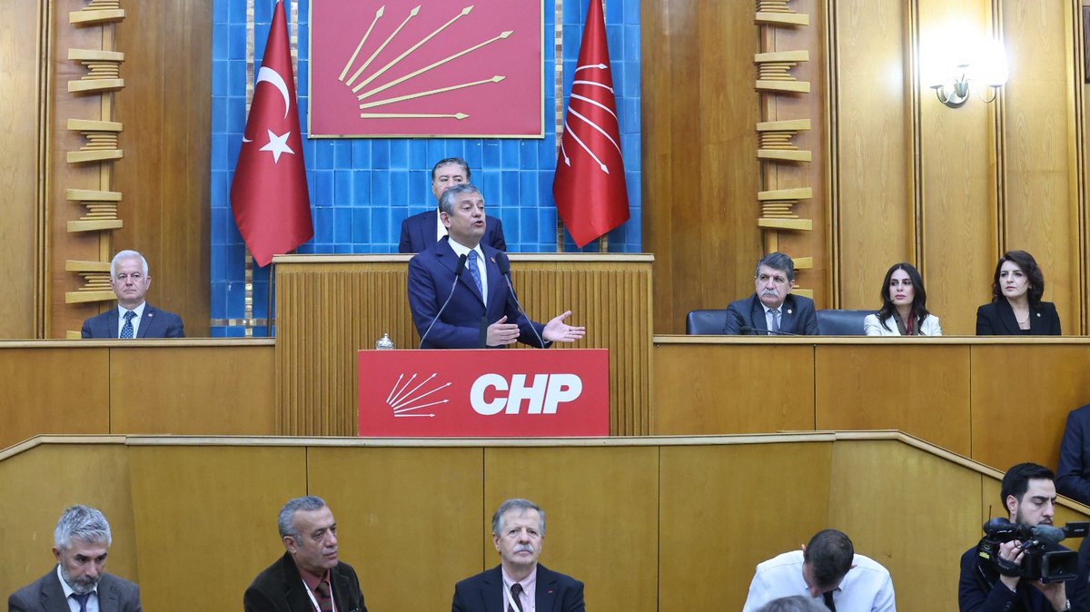 GulcanKis's tweet image. 📍 CHP TBMM Grup Toplantısı

Genel Başkanımız Sayın Özgür Özel’in ülke gündemine dair değerlendirmelerini takip ettiğimiz haftalık grup toplantımızı gerçekleştirdik.

@herkesicinCHP @eczozgurozel @chptbmm #ankara #mersin #chp