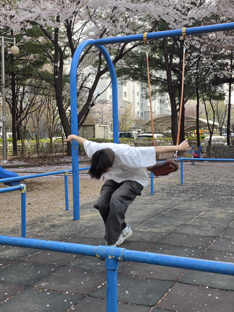 [#박하유찬] 어린이 사진
어린이 같은.. 사진
🤸‍♂️