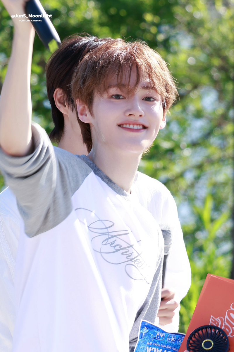 달빛 tweet media