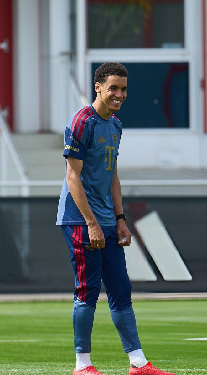 Bayern & Germany tweet media