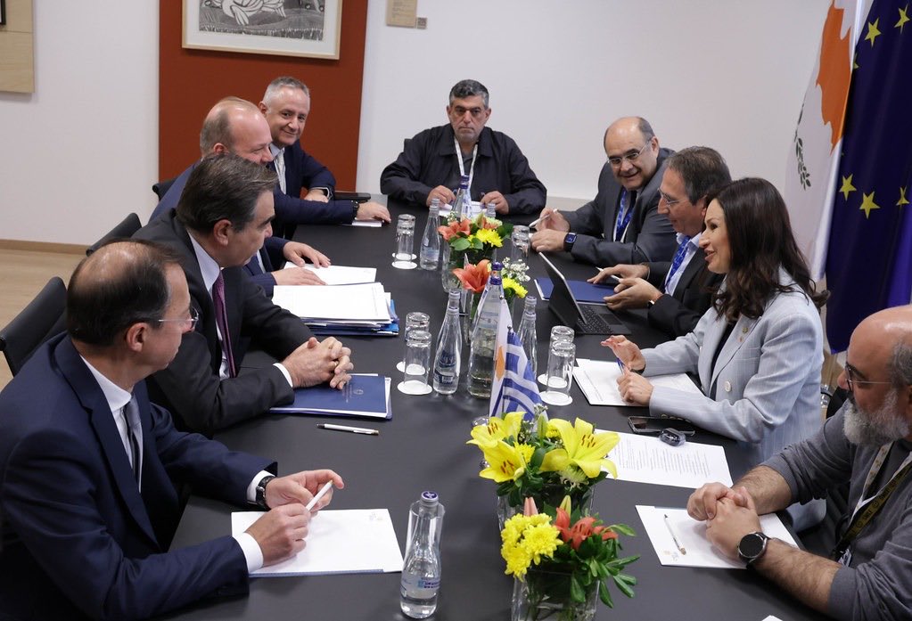 MargSchinas's tweet photo. Συνάντηση με την Κύπρια ομόλογο Μαρία Παναγιώτου @riapan82 στη Λευκωσία. 

Ελλάδα και Κύπρος ενώνουμε δυνάμεις για την αντιμετώπιση της  κοινής απειλής του αφθώδους πυρετού. 

Μόνο με ψυχραιμία, συνεργασία και αποφασιστικότητα μπορούμε να τα καταφέρουμε στη δύσκολη αυτή μάχη. https://t.co/eT5ITLJFeX