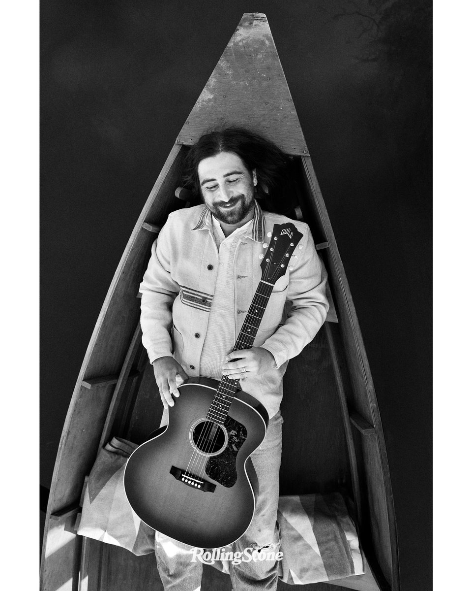 .<a href="/NoahKahan/">Noah Kahan</a> for Rolling Stone's June 2026 cover. Photos by Danny Clinch.

rollingstone.com/music/music-fe…