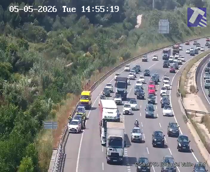 transit's tweet image. 🔴 Aturades intermitents a la C-58 a Badia del Vallès en sentit Barcelona a causa d'un #accident 

ℹ Vehicles al voral