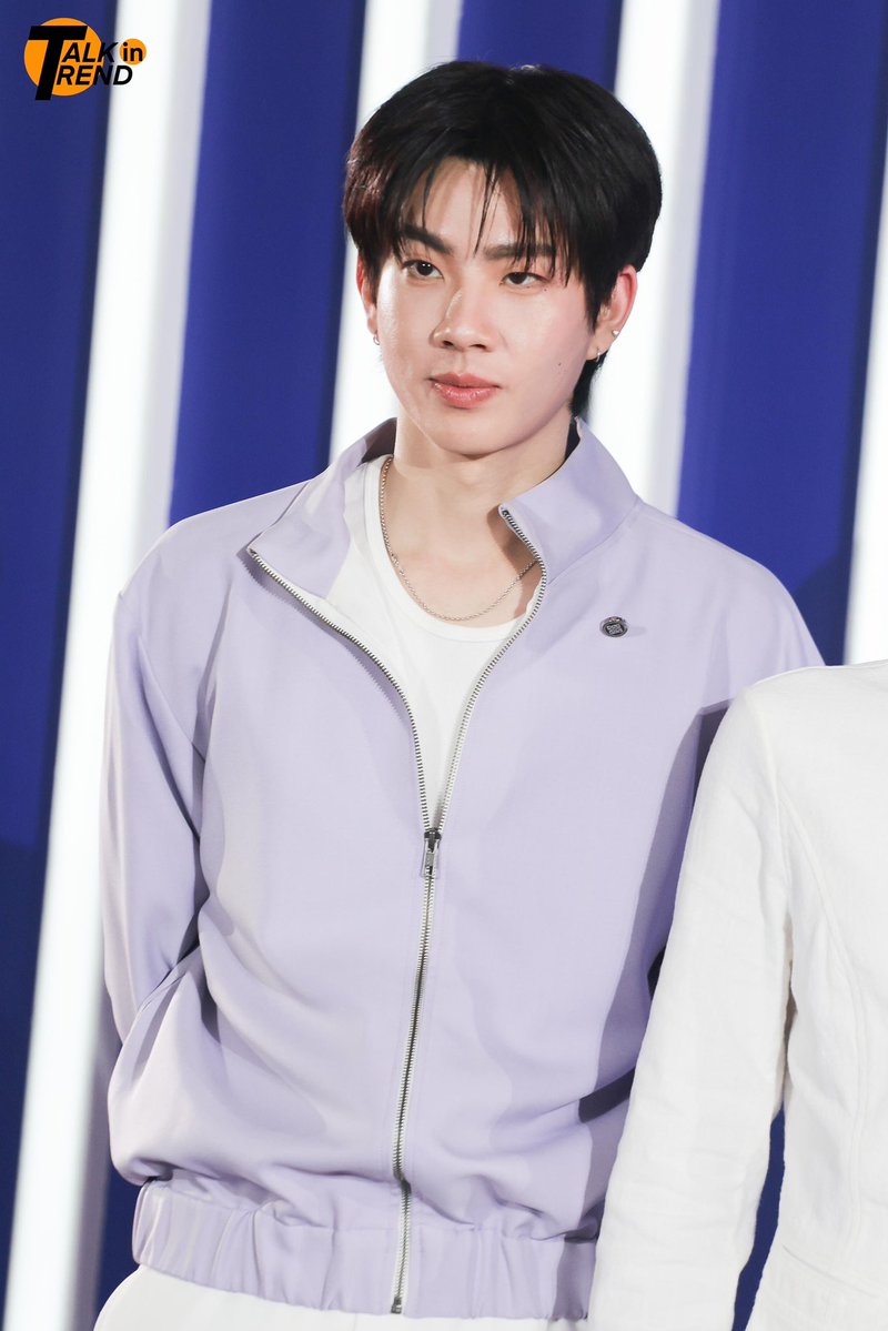 "ออฟ จุมพล" ในงาน “La Roche-Posay MELA B3 BODY TREATMENT ‘BRIGHT UNLOCKED’” 💜

OFFGUN BRIGHT UNLOCKED
#MelabodyxOffGun
#OffJumpol 
#Melasylแรกเพื่อผิวกาย 
#Melasylจบปัญหารอยดำฝังลึก #LaRochePosayTH