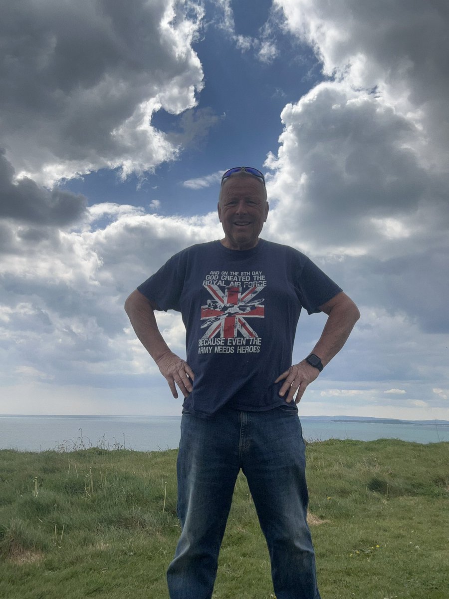 NickKeep_NKA's tweet image. Taking a lunch break, so it’s a stroll to the end of the road and some wonderful sea views.
#TuesdayMotivation #lunchbreak