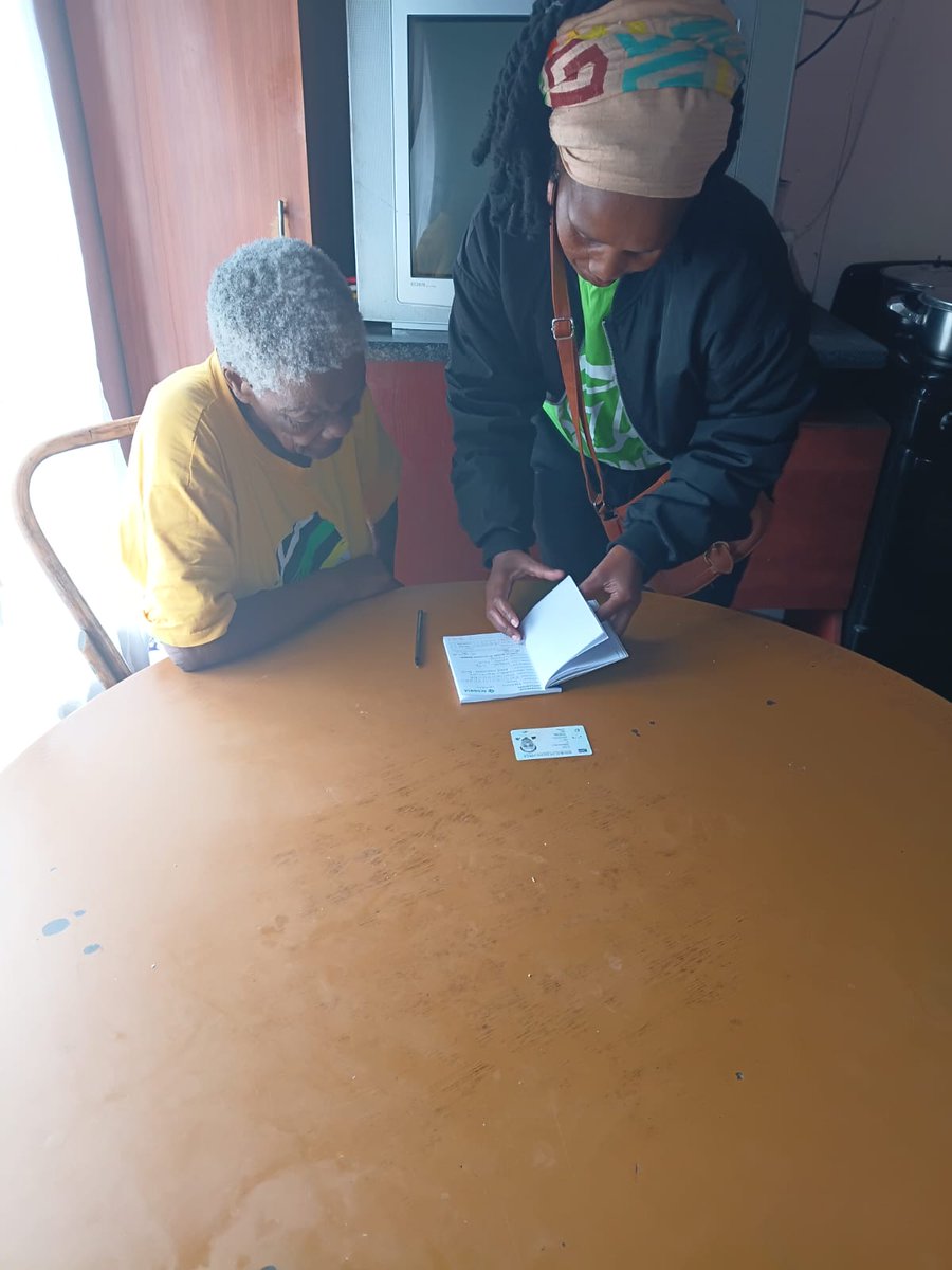 MCActionSA's tweet photo. Ward 11 Branch Chairperson Thandi Buku hit the ground ready for action, despite the cloudy and windy conditions.
#Ward11 #CommunityLeadership #ActionInProgress #OnTheGround #LeadershipInAction #StrongerTogether #CommunityFirst #ActiveLeadership #GrassrootsWork #MakingADifference https://t.co/0scfyafL5l