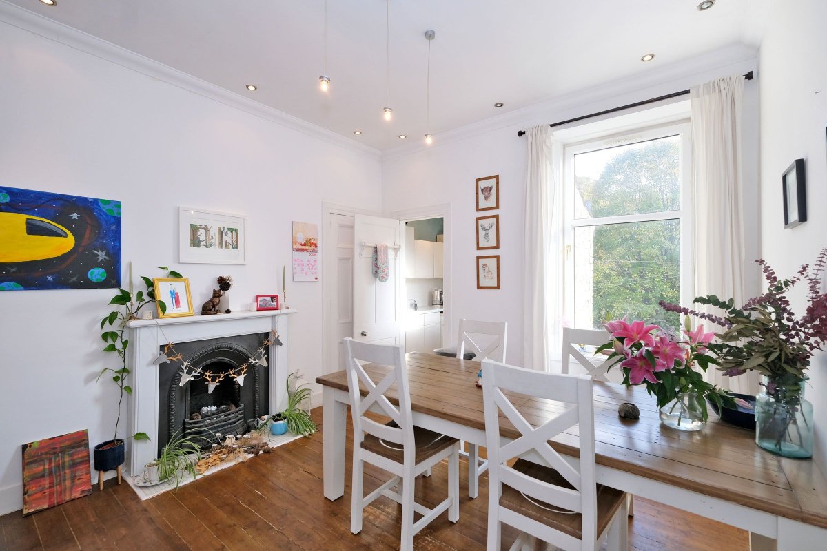 PeterkinsNews's tweet image. 🚨 REDUCED PRICE 🔑 For Sale: 82 Mile-End Avenue, Aberdeen AB15 5PY 🔔 Spacious 2 Public, 3 Bedroom Self-contained Double Upper Flat 💷 NOW: Offers Over £230,000 

More info: peterkins.com/Purchase/Prope…

To view:
📱01224 428100
💻 propcen@peterkins.com

#Aberdeen #ForSale #Peterkins