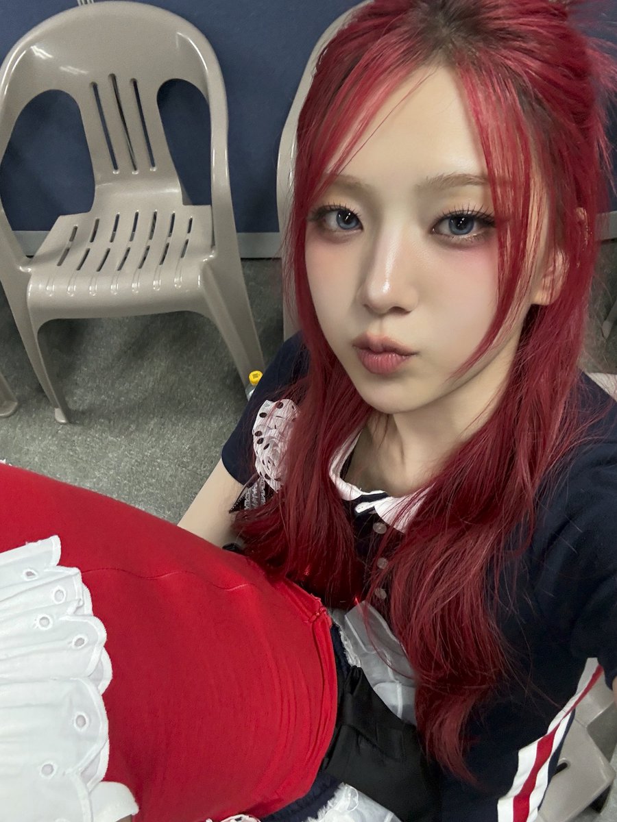 13otakuz's tweet photo. 260505 베리즈 #박예은 

차차 너무 보고 싶어서 왔어~ 오늘 하루 잘 보내는 중? 나는 연습하고 운동도 하고! 차차 생각도 하면서 보내는 중 ㅎㅎ
내가 너무 보고 싶다고 많이 하나? 근데 진심이야! 무대할 때도 보고 싶어서 계속 차차 보게 돼~ 나랑 눈 마주친 차차들 많아 ㅎㅎ
저녁 시간이니까 저메추 해줄게! 갈비찜 어때? 내가 제일 좋아하는 음식 중 하나야 허허 차차들 밥 든든하게 먹어야 해!
오늘 남은 하루도 행복하게 보내고~ 사랑해💚
마지막 사진은 어린이날이니까 선물!🦖