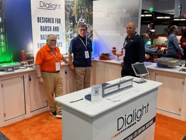 Dialight tweet media