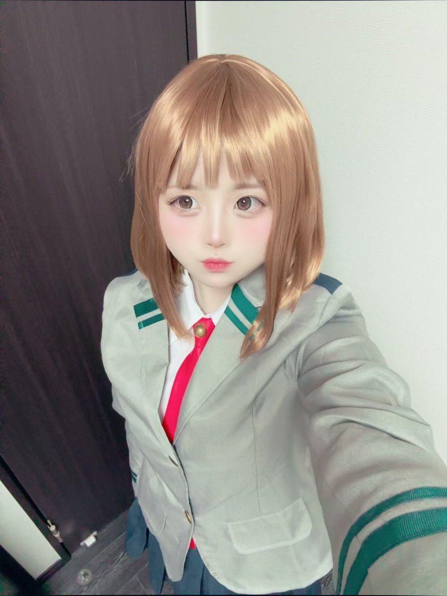 ュヅ tweet media