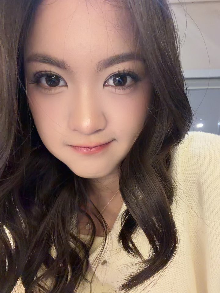 Greesel_JKT48's tweet image. #GreeSelasa 🤍