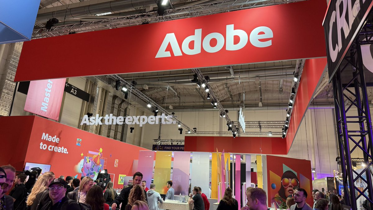 JadRamdan's tweet photo. #omr #adobe #hamburg_messe #hamburg https://t.co/Goo0cJH0WO