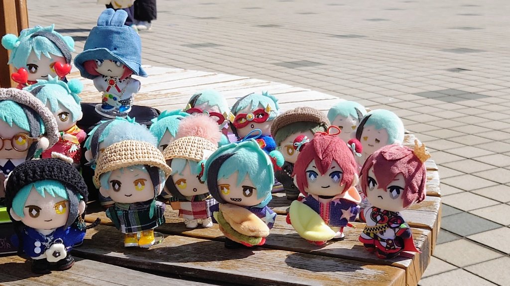 本日の集合写真✨
よそのお宅のぬいちゃん達との撮影会に初参加させて頂きとっても幸せな時間でした☺️
皆様ありがとうございました🥰