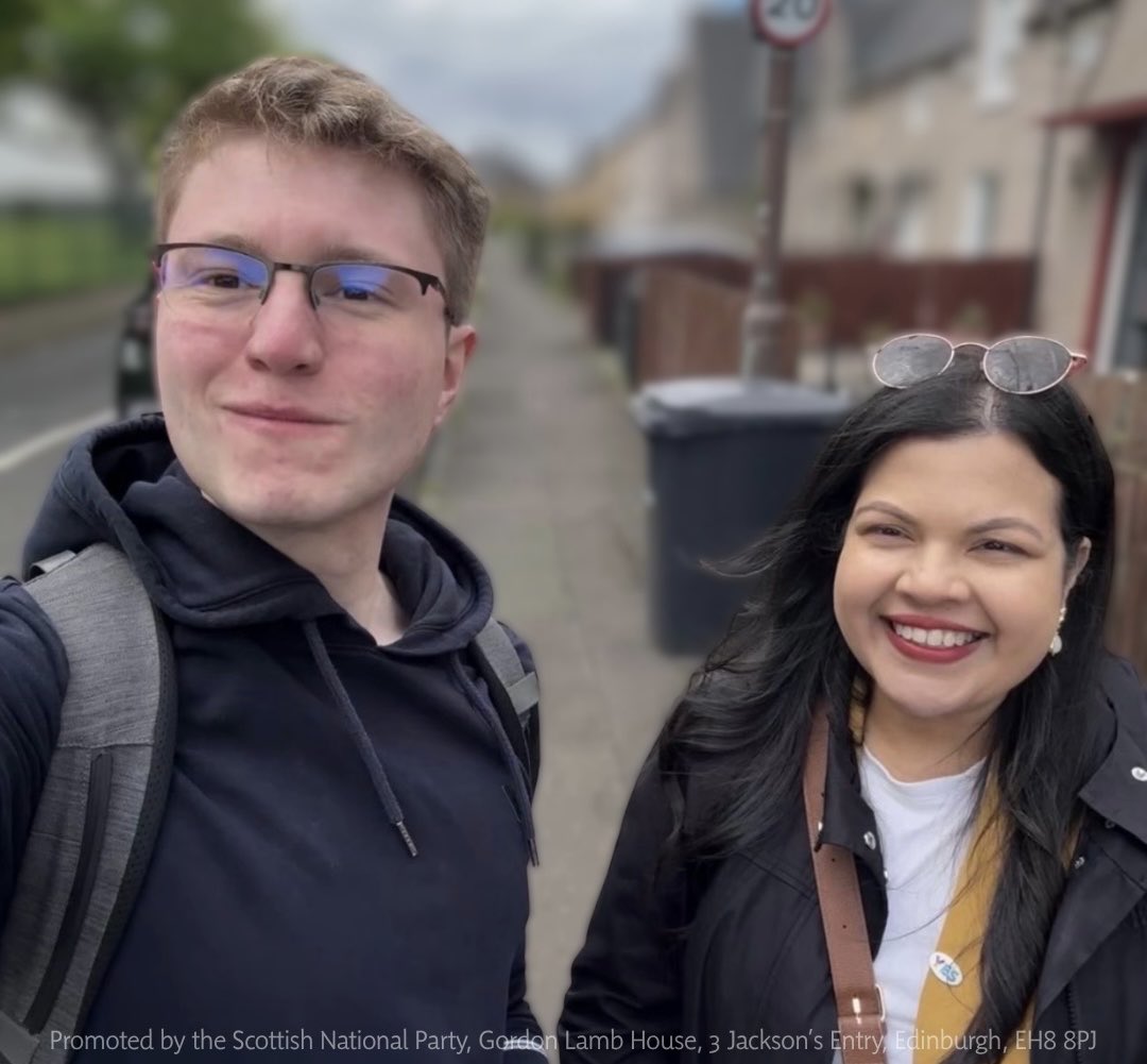 SNPCallum's tweet photo. Grand to join @SimitaSKumar in Broomie this morning!

Braw chats ln the doors about @theSNP plans👇

🥪Essential Food Price Cap
🏥Protect Free Prescriptions
🚌£2 Bus Cap
🚸Universal Childcare throughout Primary

Vote for a more affordable Scotland 🗳️ Vote SNP on May 7

#ActiveSNP https://t.co/KriMQNSlGC
