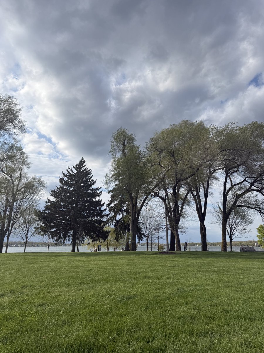 ugcwithicy's tweet image. Visiting the midwest for a bit until I head back to LA ✨🌳

#ugc #ugccommunity #ugccreators