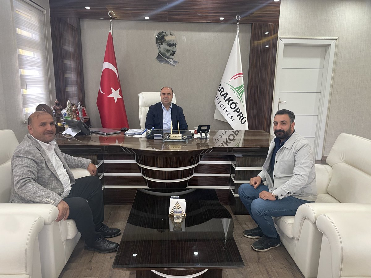 znr63's tweet photo. Karaköprü belediye başkanımız Sayın Nihat ÇİFTÇİ’ye misafir perverliğinden dolayı teşekkür ederiz. https://t.co/juVIPhuElP