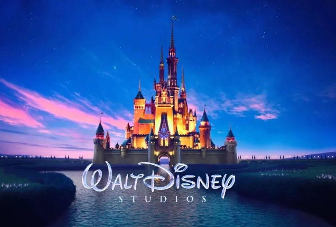 MarvelUncoverd's tweet photo. A big Disney trailer is expected to release tomorrow.

(Via: @DanielRPK) https://t.co/lss3xzz4eu