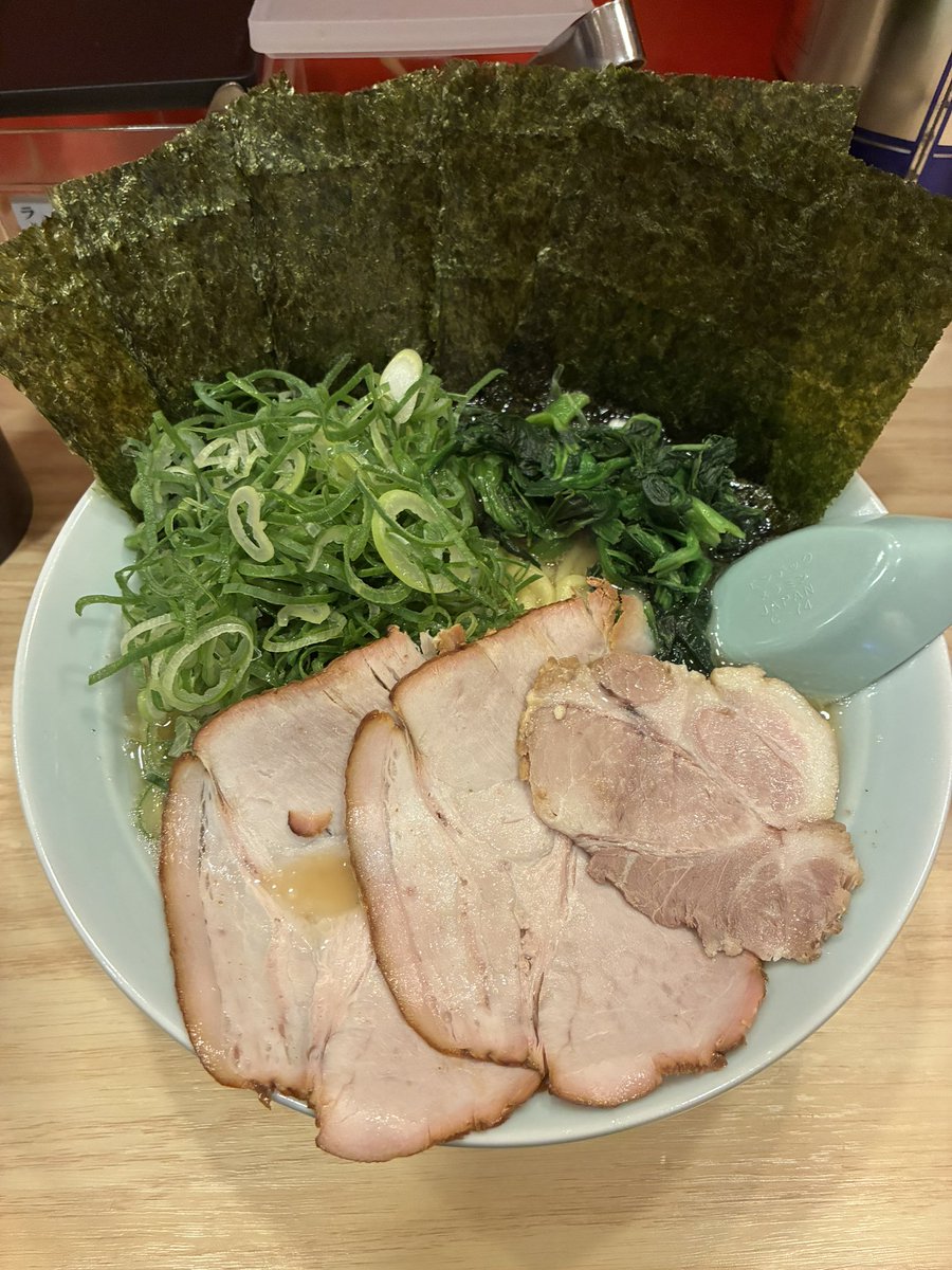りょ tweet media