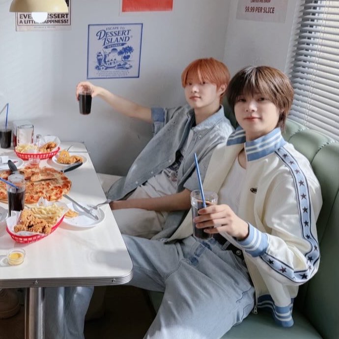 코이 tweet media