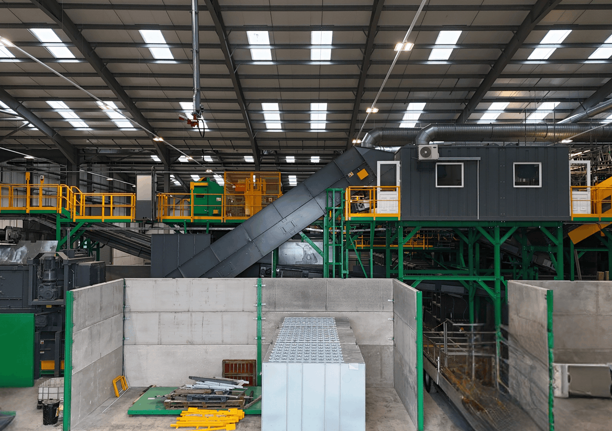 CWMltd_'s tweet photo. CWM Environmental’s new Resource Recovery Facility has entered its commissioning phase ✅

This marks a major step forward for recycling infrastructure in Wales and supports our wider ambition to strengthen the Circular Economy here in the UK 👇
https://t.co/0vVvfpKZDX https://t.co/1FgKqUn7YQ