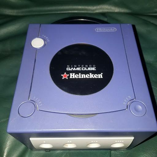 VideoGameHstry's tweet photo. Nintendo GameCube and Heineken collab (2002) https://t.co/d0s53S1duY