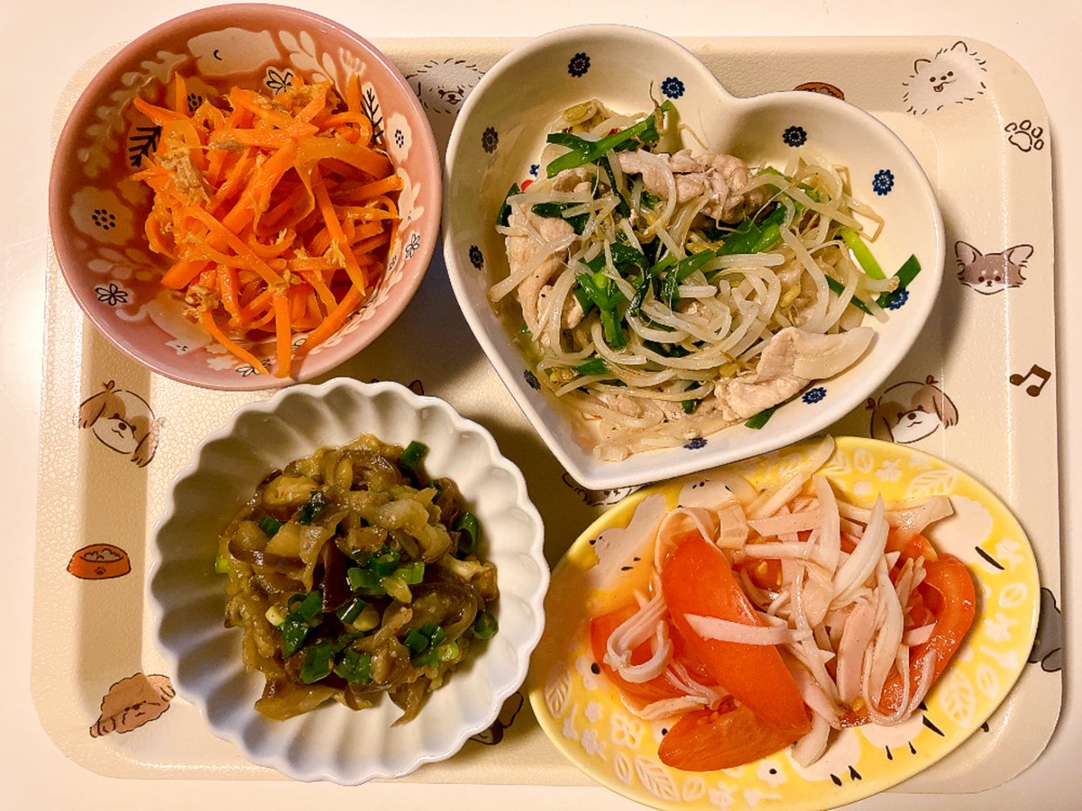 5時起き出勤だし忙しかったしその後頼まれてたお花に水やりしに行ってお昼寝して冷蔵庫にあるもので夜ごはんちゃんと作った！えらいー！！