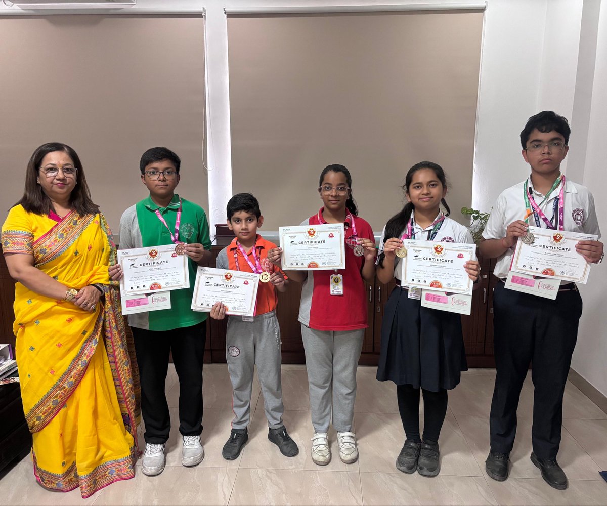 Indirapuram Public School, Crossings Republik tweet media
