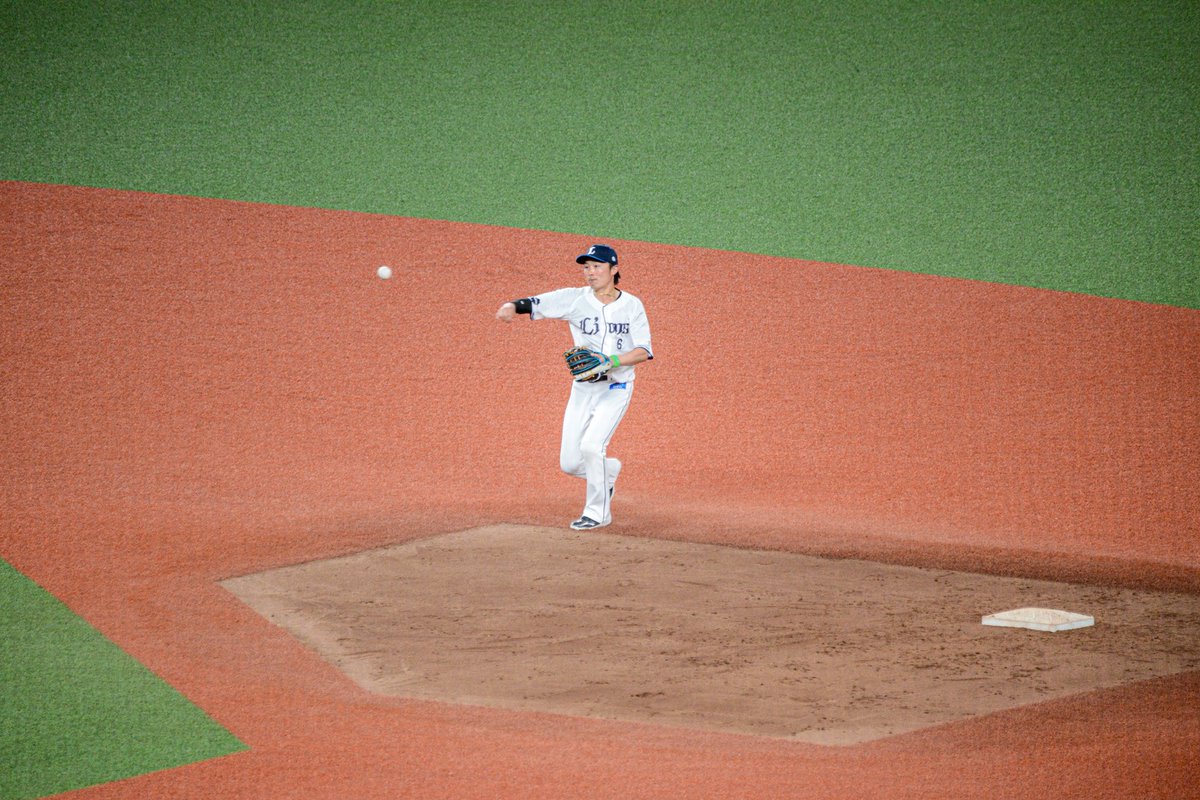 sfssss114701's tweet photo. 5/4
#seibulions
#埼玉西武ライオンズ
#滝澤夏央
#源田壮亮 https://t.co/GbQQgPjhYv