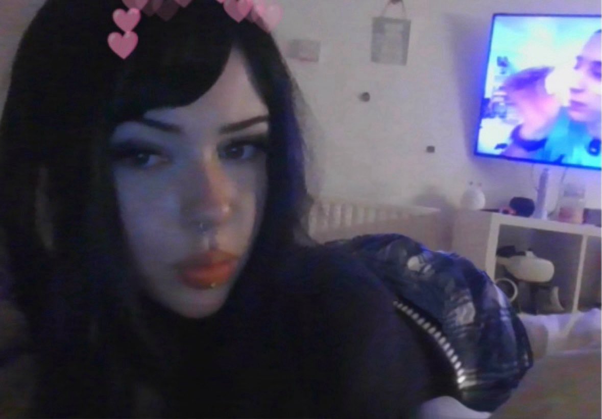 mysticaloathi's tweet photo. i need a pathetic lil piggy to send me his entire wallet😵‍💫😵‍💫

#findom #domme #paypig #goddess #nsfwtwt #snowbunny #cashcows #tributes https://t.co/zDC97mwdlK