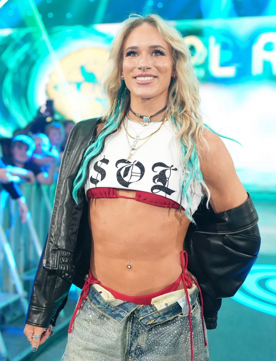 WrestlingWorldCC tweet media