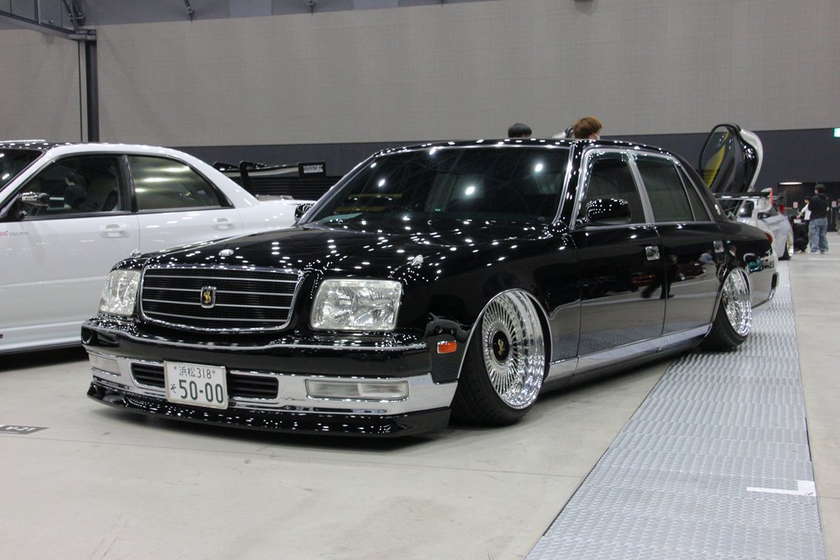 Japanese car spotter tweet media