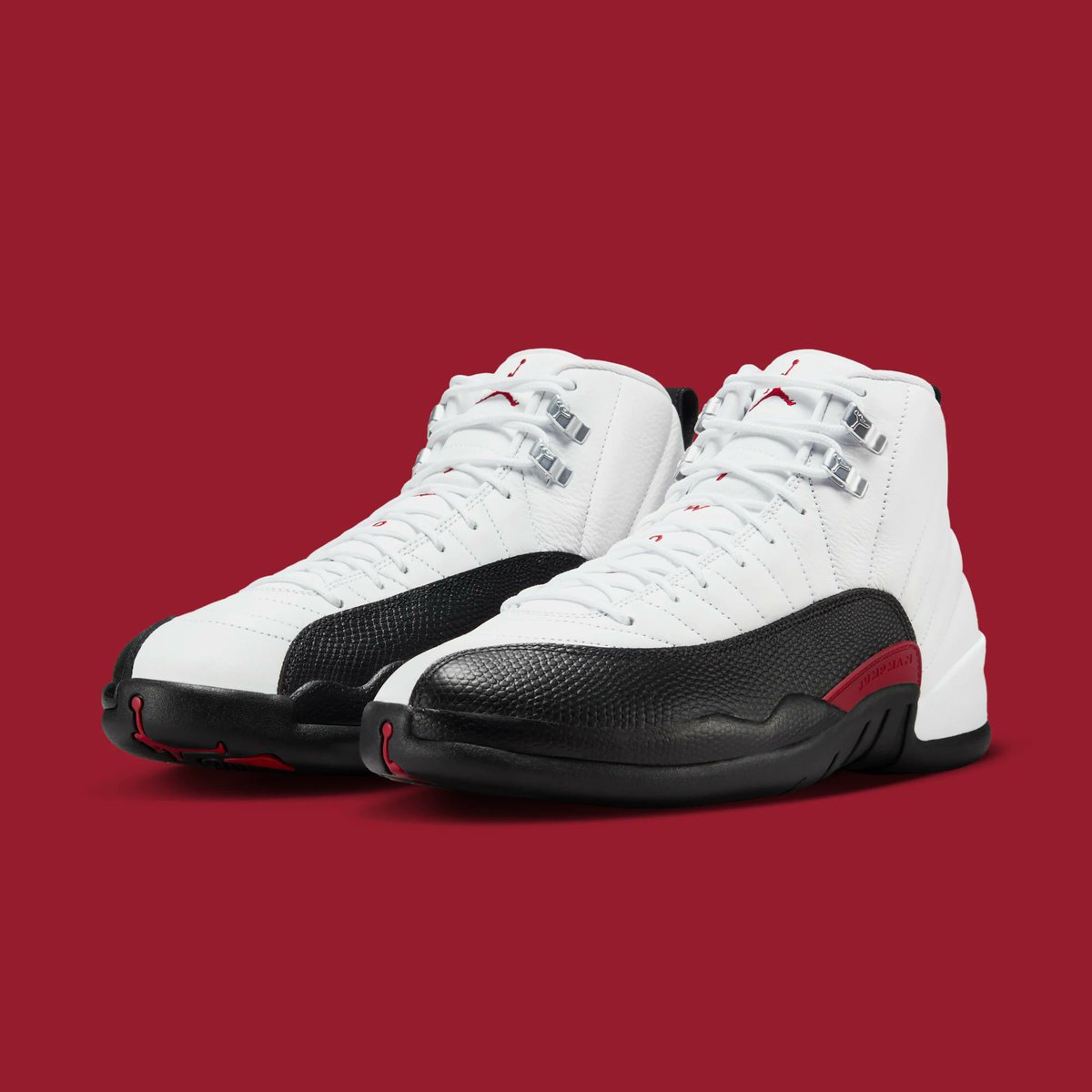Sneaker Market RO tweet media