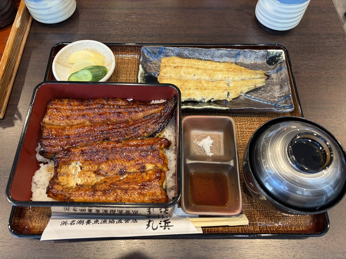 CrtlLy's tweet photo. 浜松まつり、花より鰻。
とは言え、御殿屋台の引回しは圧巻‼︎ https://t.co/d5bo0uBvjB