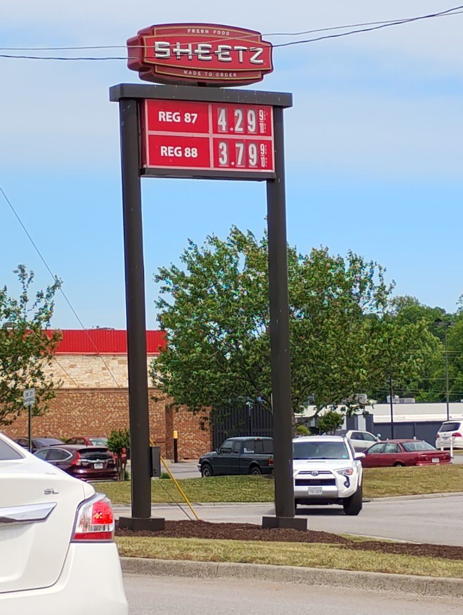 Kydwykkyd101's tweet image. Just passed by my local gas station in Virginia in my town and I got to say.......

 I don't feel bad whatsoever in voting #Yes last month......cause it's fuck #MAGA and #GOP for putting us through this BS.

Deadass fuck y'all ...... and in November we gonna make sure you know