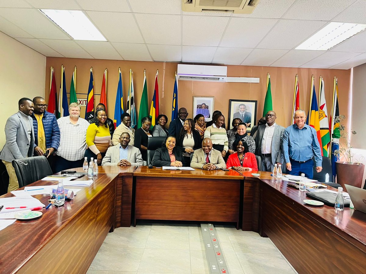 Murd_Namibia tweet media