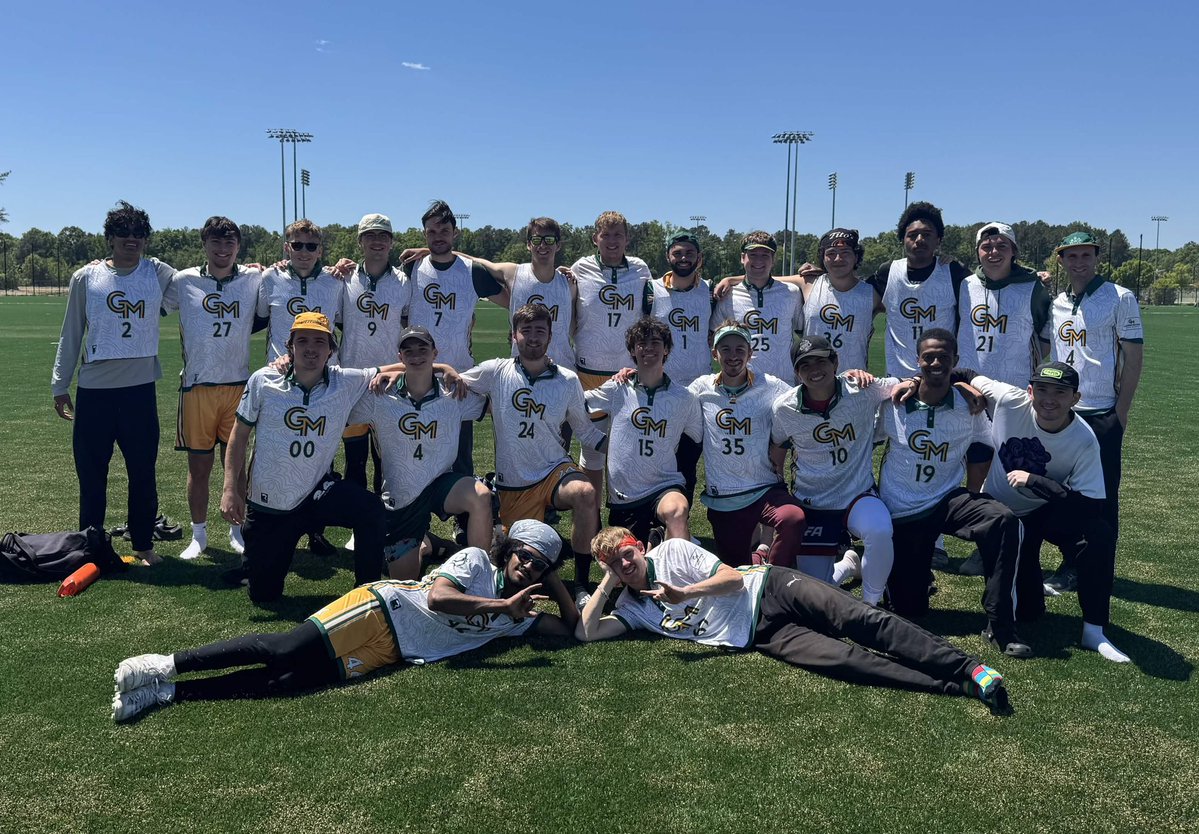 Perfect end to the season with 3 universe wins and a 9th place finish as the 16 seed at AC regionals! Huge congratulations to <a href="/UMDMensUltimate/">Maryland Men’s Ultimate Disc Club</a> for their amazing comeback in the game-to-go!!! See you at Brodown. ☄️